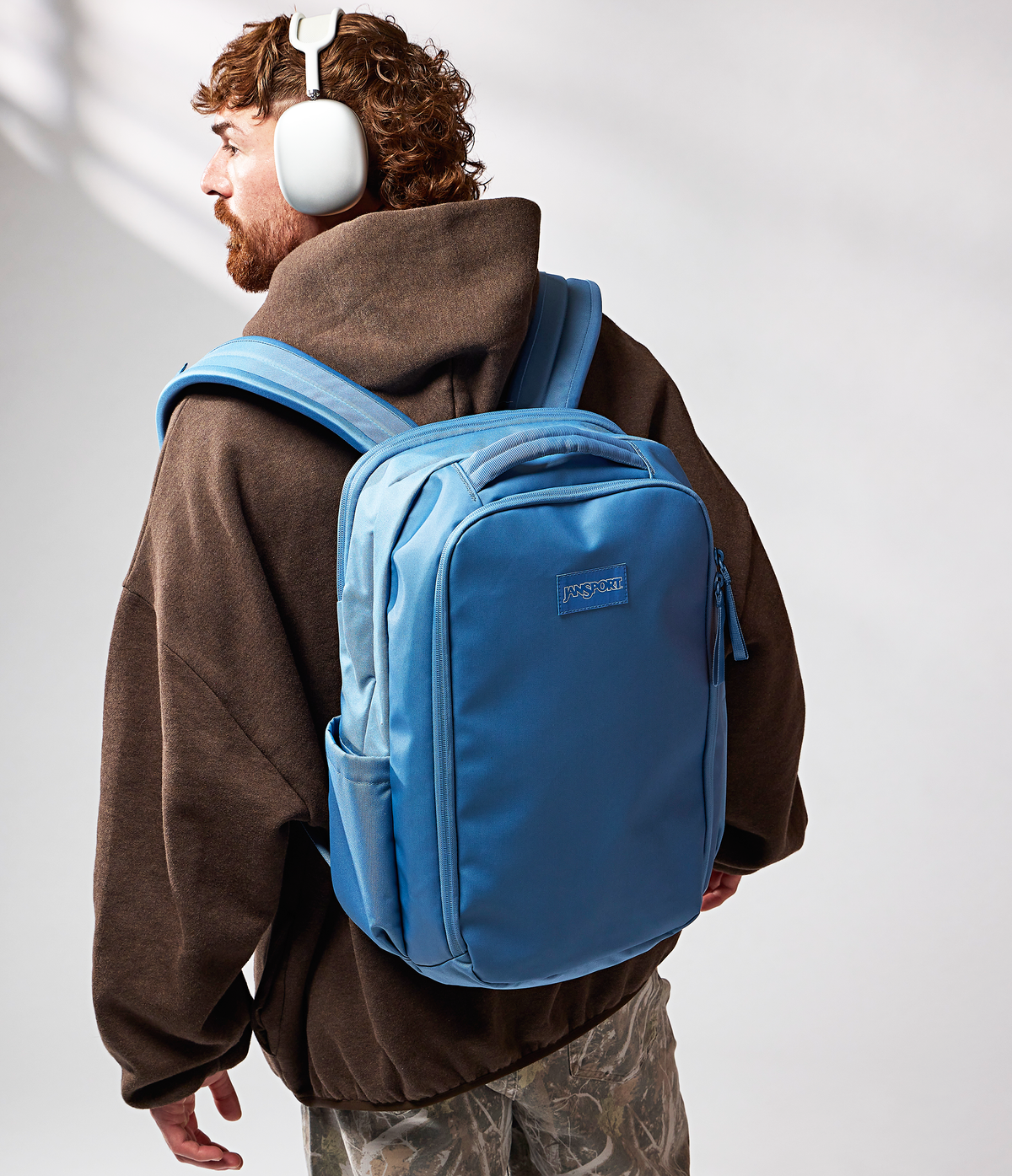 good-latitude-travel-pack-30l-n5 JS0A86ETEW5-MODEL.png